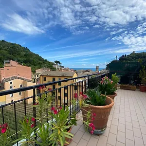 https://la-terrazza-di-monterosso.hotelitalianriviera.com
